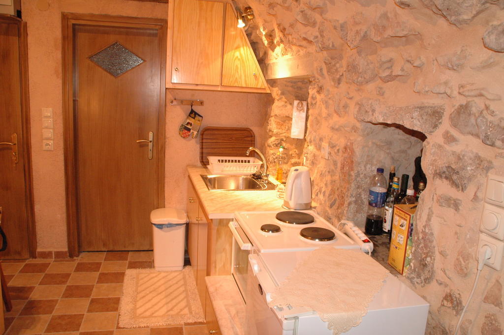 Stoneapartments, Γ Κωσταλοσ Και Σια Οε Avgonima Buitenkant foto
