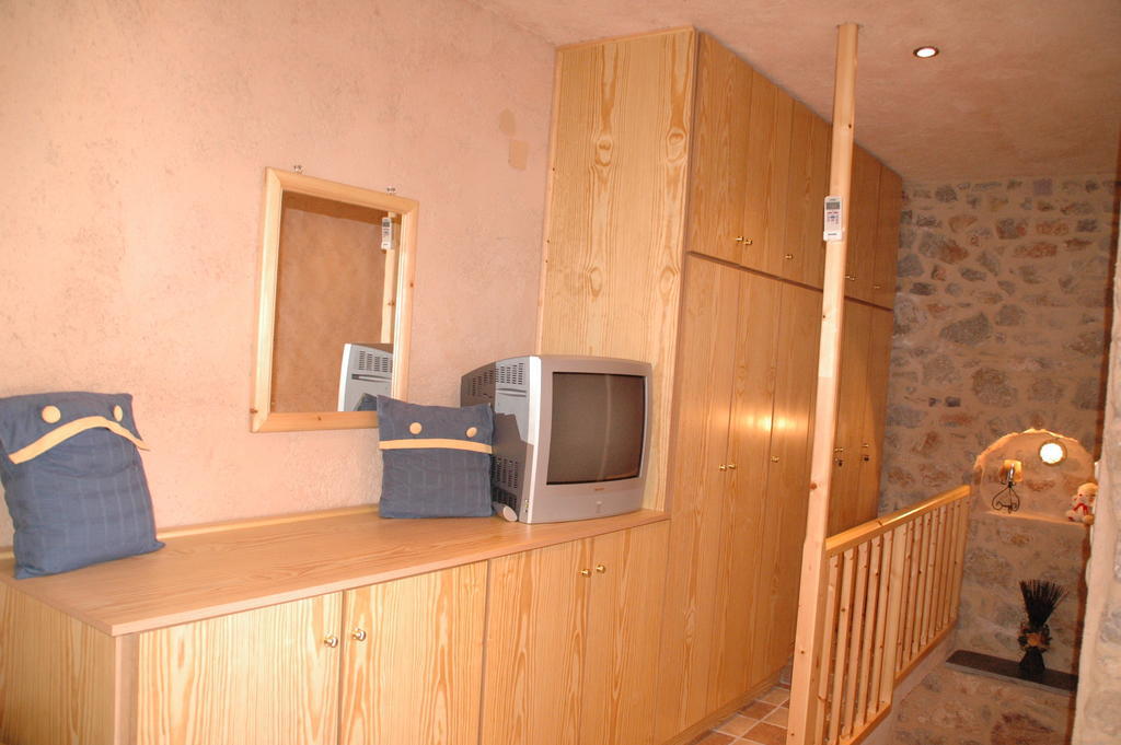 Stoneapartments, Γ Κωσταλοσ Και Σια Οε Avgonima Buitenkant foto